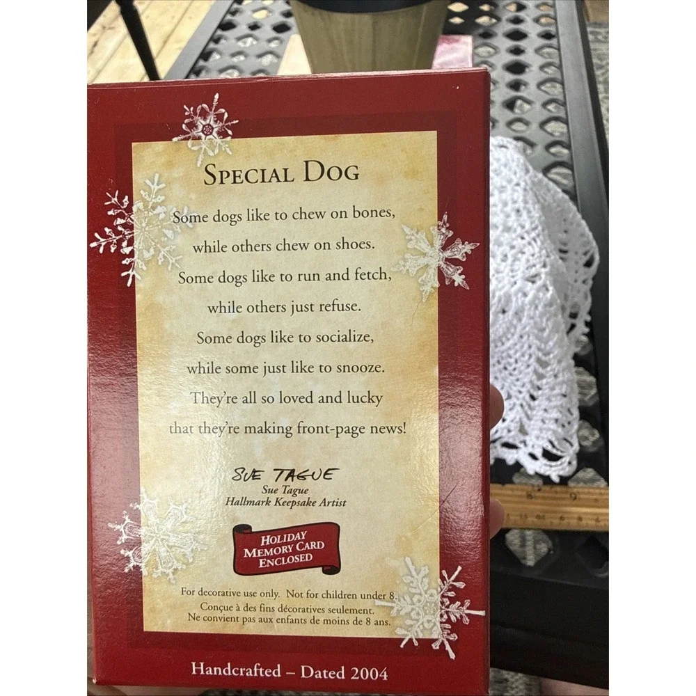 Hallmark Keepsake Ornament Special Dog Photo Holder 2004‎